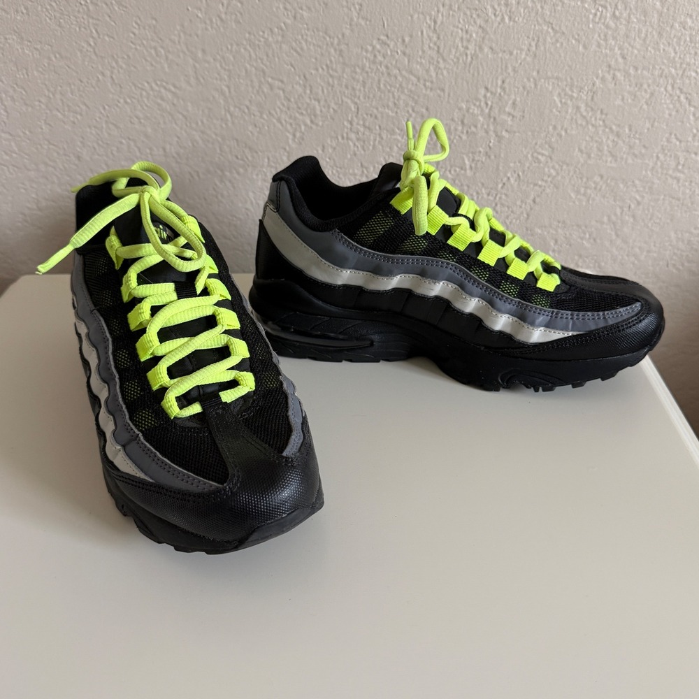 Nike Air Max 95 GS Running Shoes Black Volt Grey Youth 6
